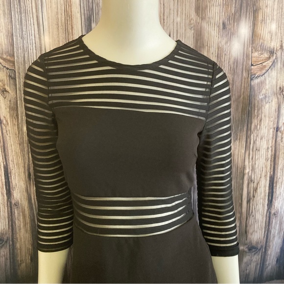 Lulu’s Mini Dress - Picture 2 of 12